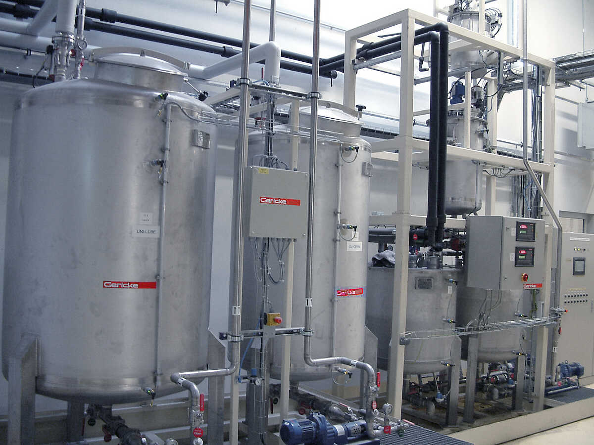 Katalizator w produkcji amoniaku Haber-Bosch Reaktor syntezy amoniaku z siatką żelazowego katalizatora pod wysokim ciśnieniem